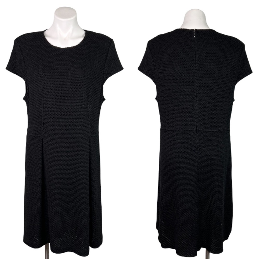 St. John Black Textured Short-Sleeve Mini Dress